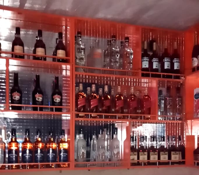 Blue Arena Lounge & Bar