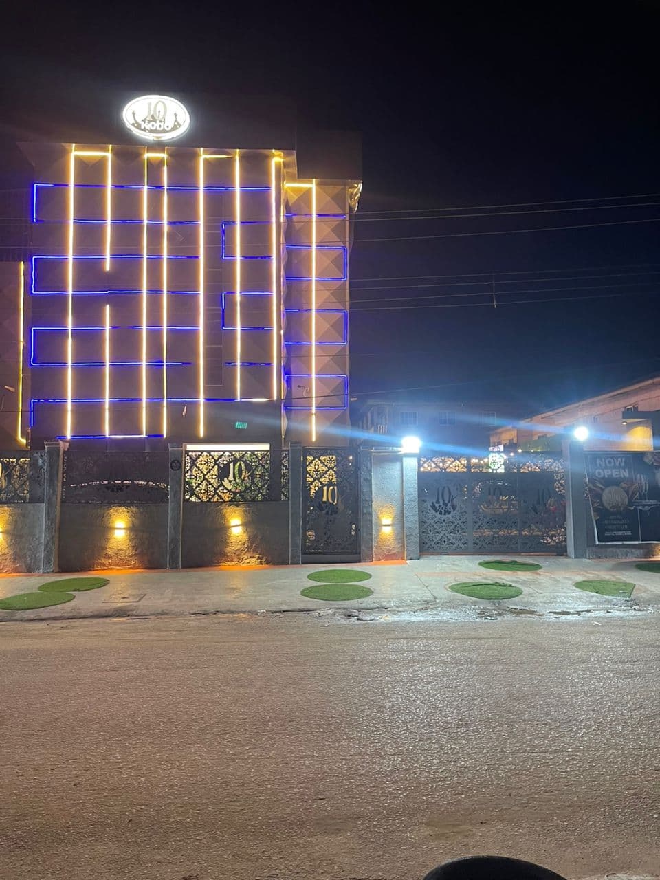 10Kobo Hotel and Suites