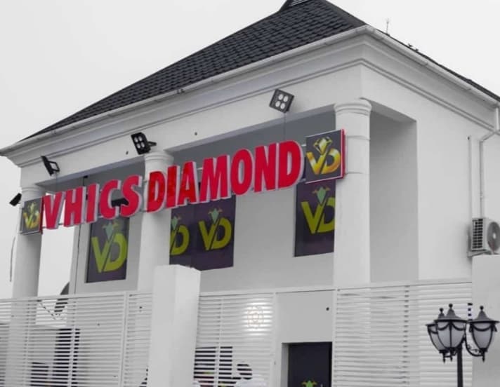 Vhics Diamond Lounge & Club
