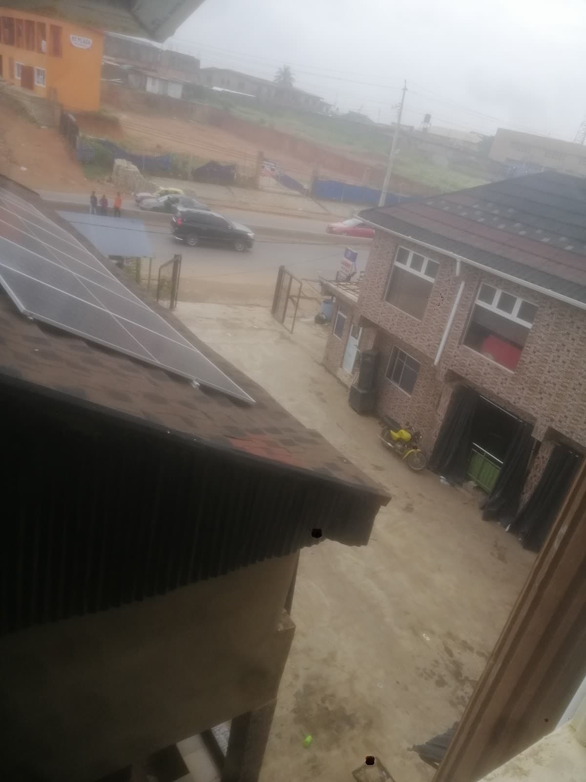 Lanrry Hotel and Bar