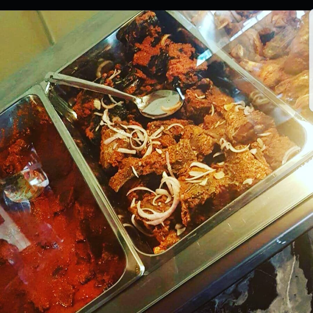 Tollyz Food & Lounge