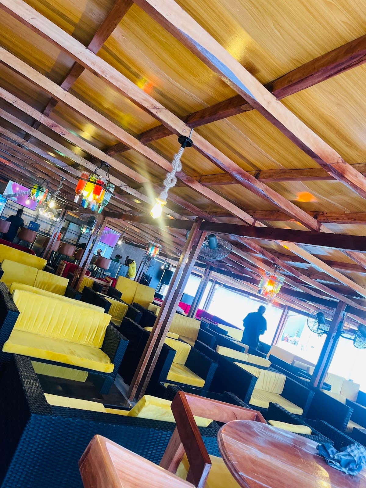 Wood land Bar and Lounge