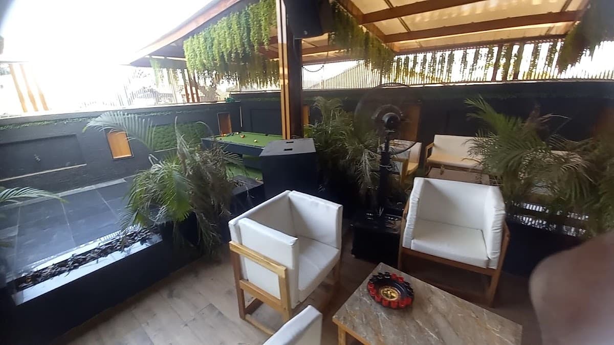 CELEBRITYZ CLUB AND LOUNGE